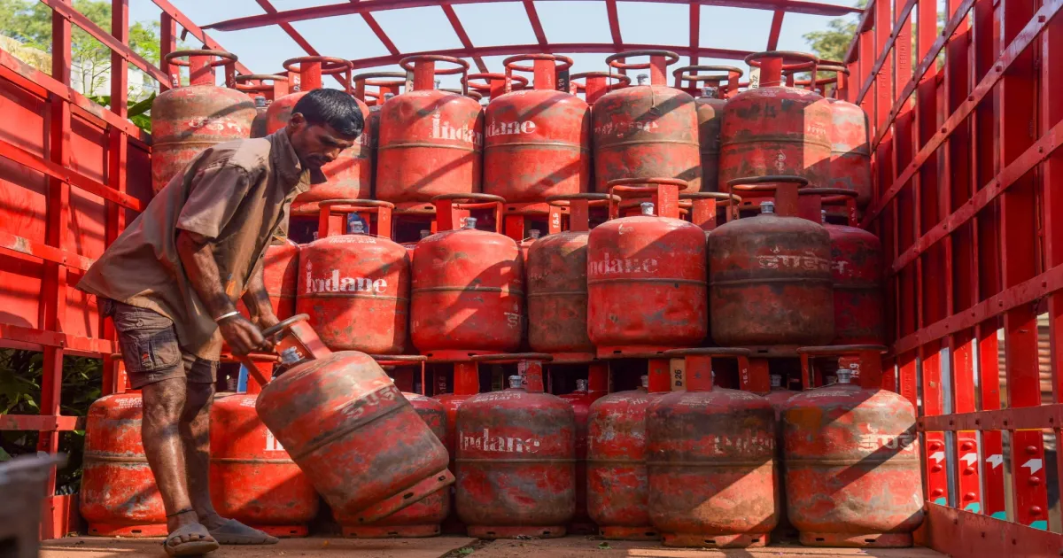 Shimla Eatery Owners Warn of Food Inflation After Sharp LPG Price Hike
