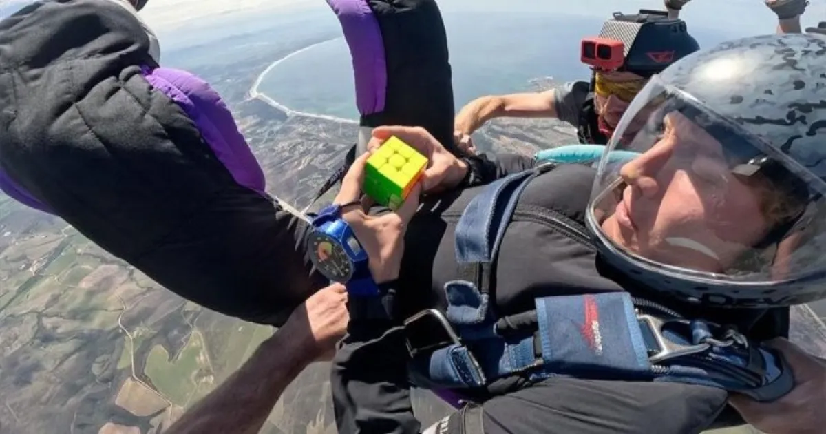 German Man Completes Rubik’s Cube In 23 Seconds During Skydiving Freefall