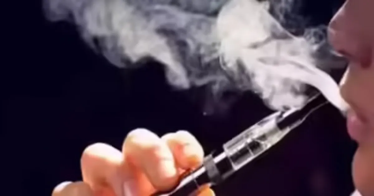 Study Finds 52% Smokers Around Corporate Offices Amid E-Cigarette Rise