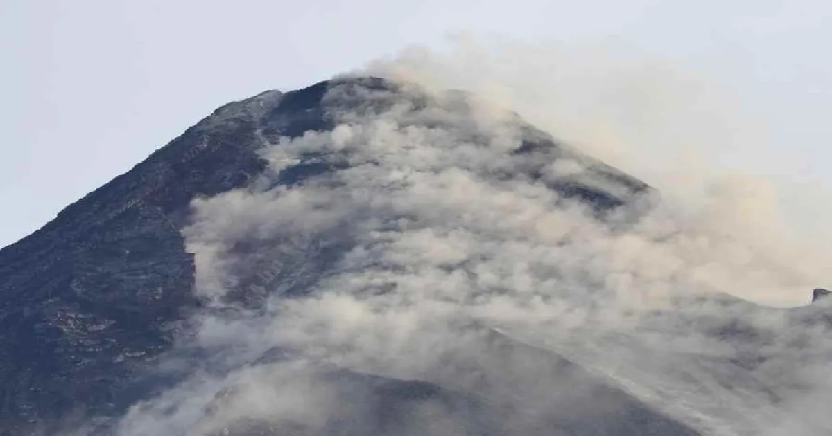 Mayon Volcano Ashfall Forces Mass Evacuation of Over 300 Families in Philippines