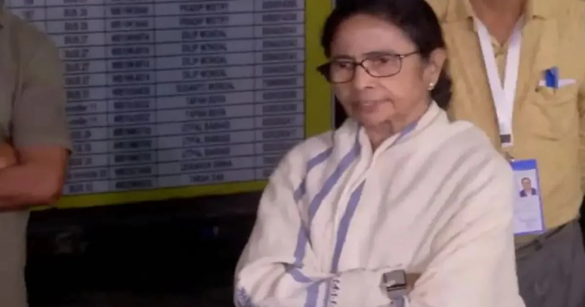 Mamata Banerjee Alleges Irregularities Near EVM Strongrooms Ahead of West Bengal Counting