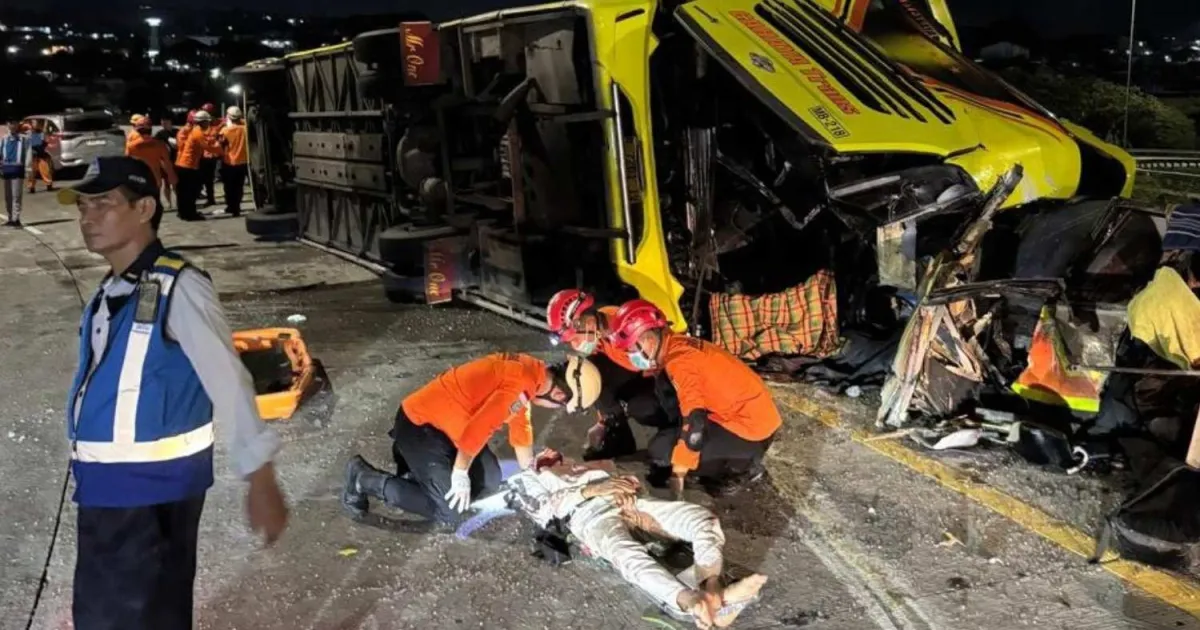 Indonesia Crash: 16 Killed in Bus And Fuel Tanker Collision in Sumatra