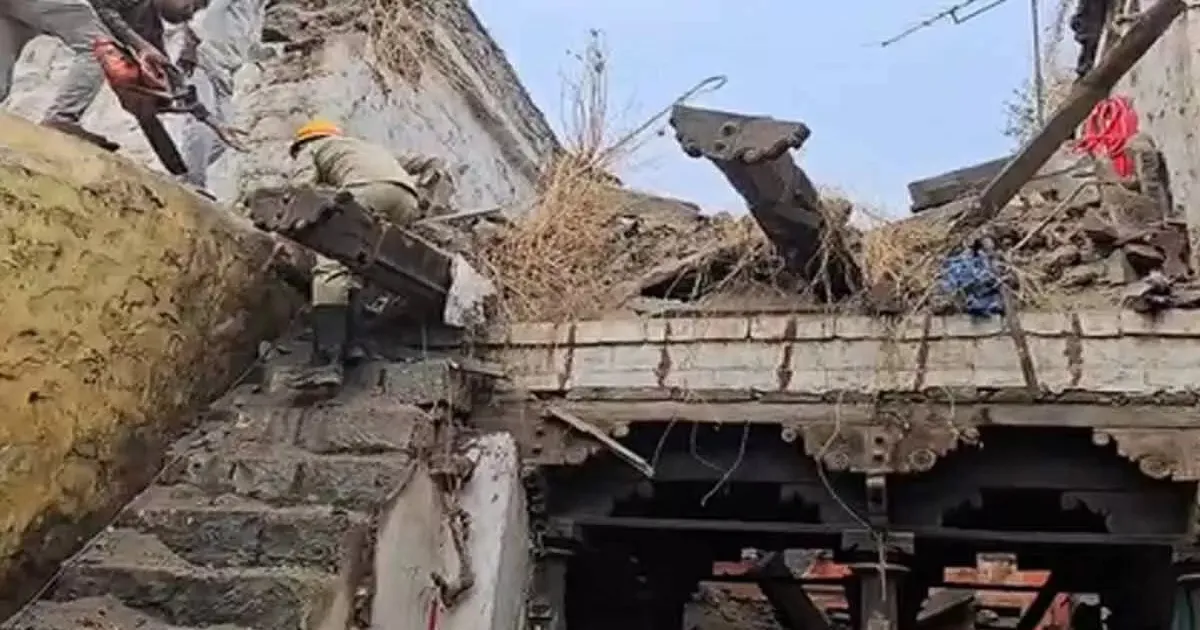 Four Family Members Die After Roof Collapse In Vijayapura Heavy Rain Incident
