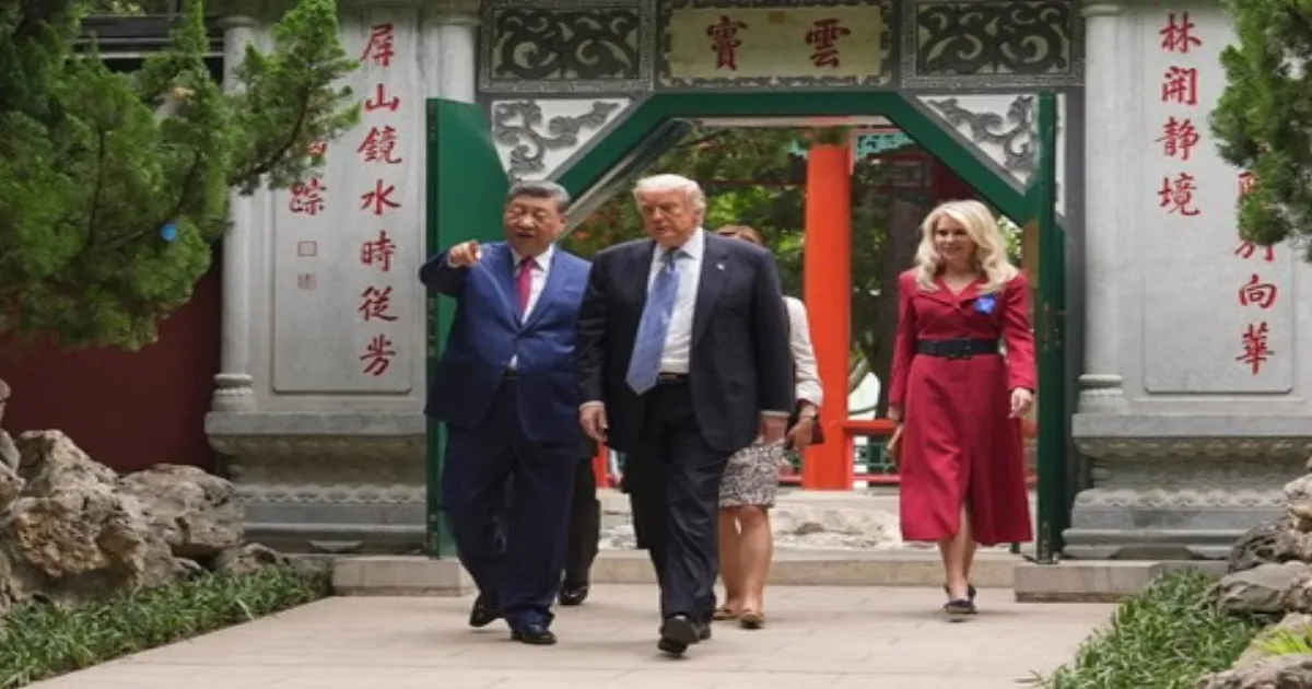 Xi Jinping Gives Donald Trump Rare Tour Of China’s Guarded Political Compound