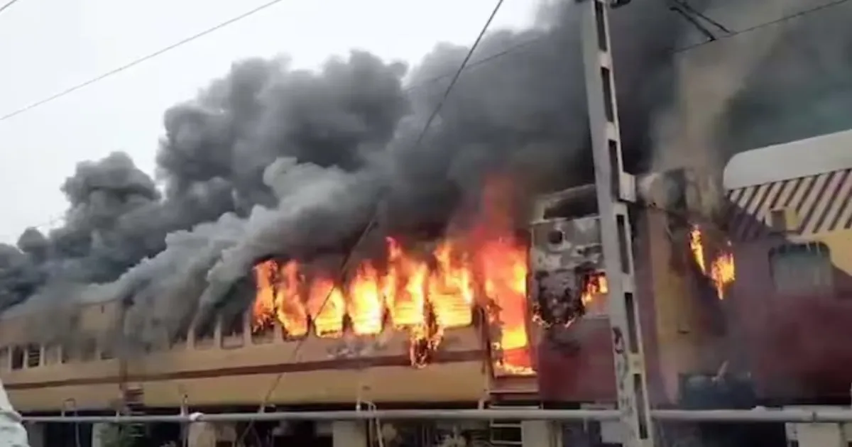 Passenger Train Caught Fire at Sasaram, in Bihar, Likely Cause Electrical Short Circuit