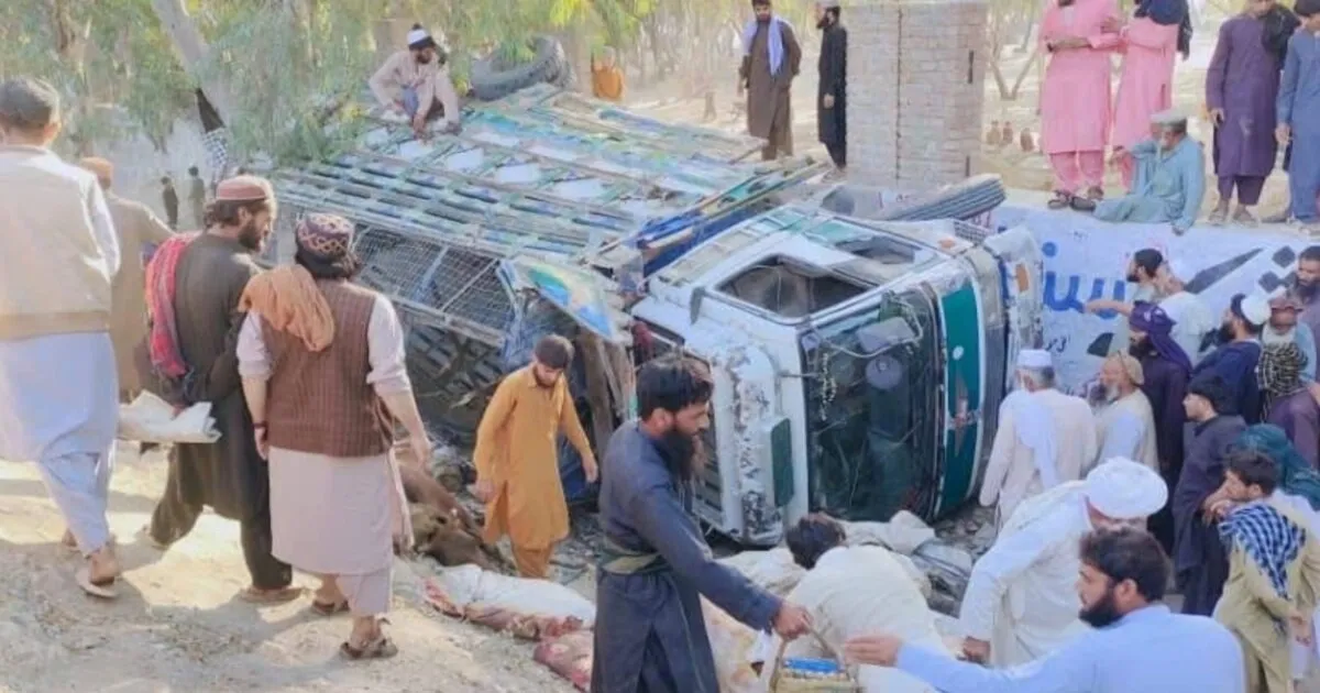 Refugee Truck From Pakistan Crashes In Afghanistan, Killing 22 People Instantly
