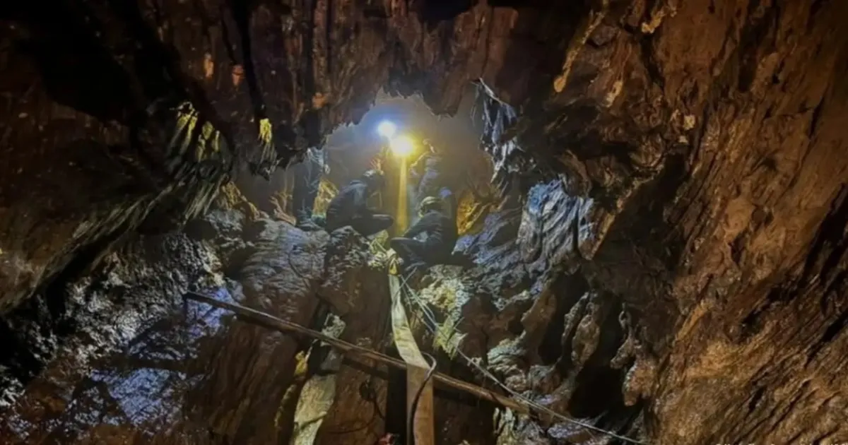 Inside Laos Cave Rescue Operation: Rescue Effort Through Flooded Narrow Cave System