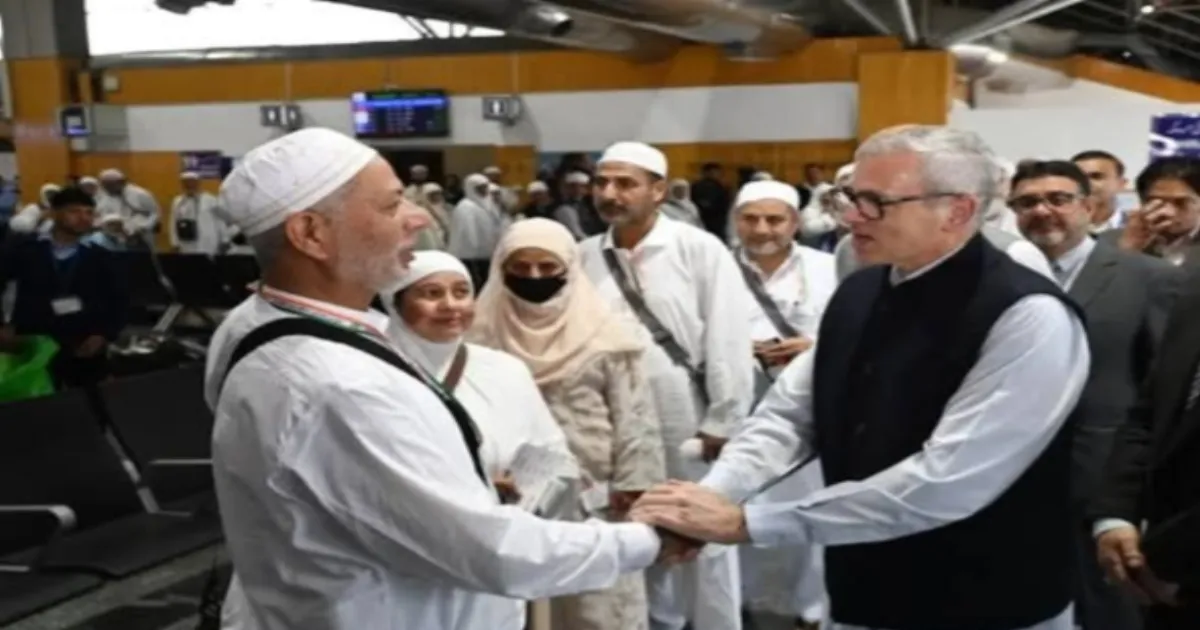 Omar Abdullah Seeks Civil Aviation Intervention Over Delayed Hajj Baggage Transport