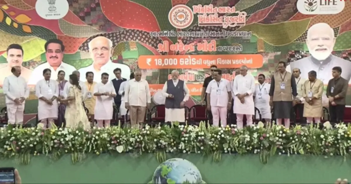 PM Modi Inaugurates Rs 18,800 Crore Development Projects In Surat