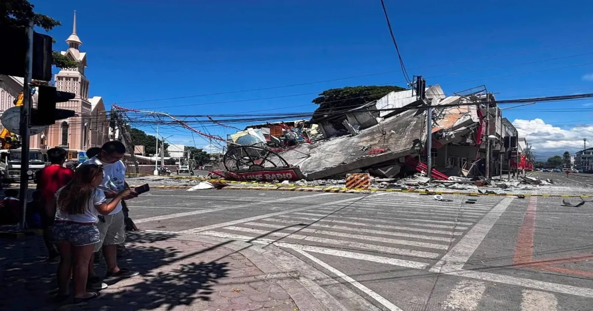 At Least 32 Dead After 7.8 Magnitude Earthquake Strikes Southern Philippines