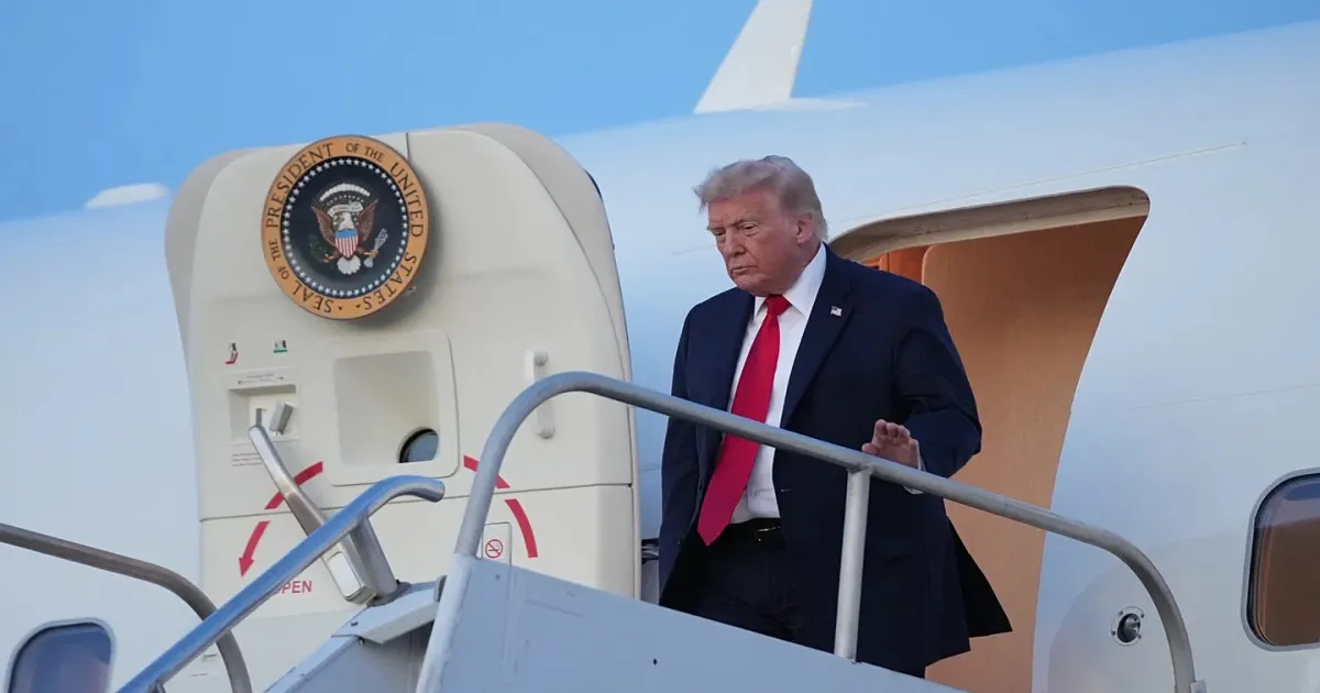 US Court Strikes Down $100,000 H-1B Visa Fee, Trump Calls It ‘Crazy’