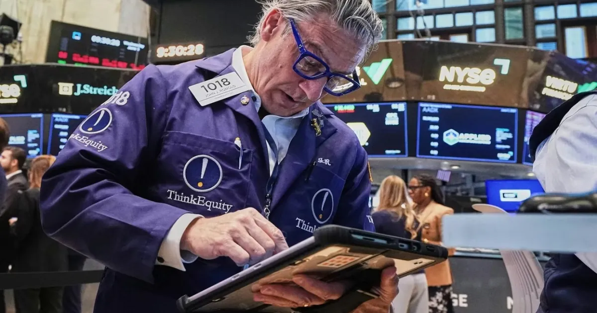 US Stocks Rise As Dow Gains 331 Points And Tech Extends Rebound