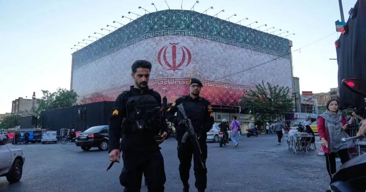US-Iran Draft Pact Includes $300 Billion Reconstruction Plan And Frozen Funds Release