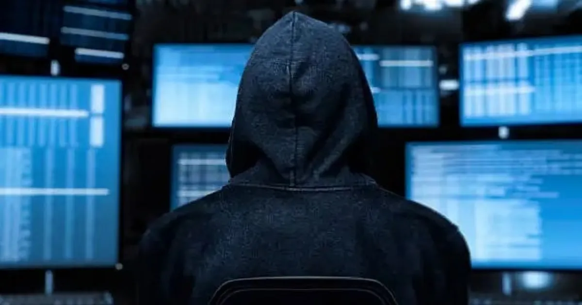 Chhattisgarh Waqf Board Chief’s WhatsApp Hacked; Fraudsters Dupe Rs 7.7 Lakh