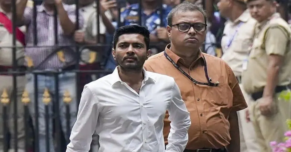 Lok Sabha Speaker Seeks Abhishek Banerjee’s Response In TMC Split Row