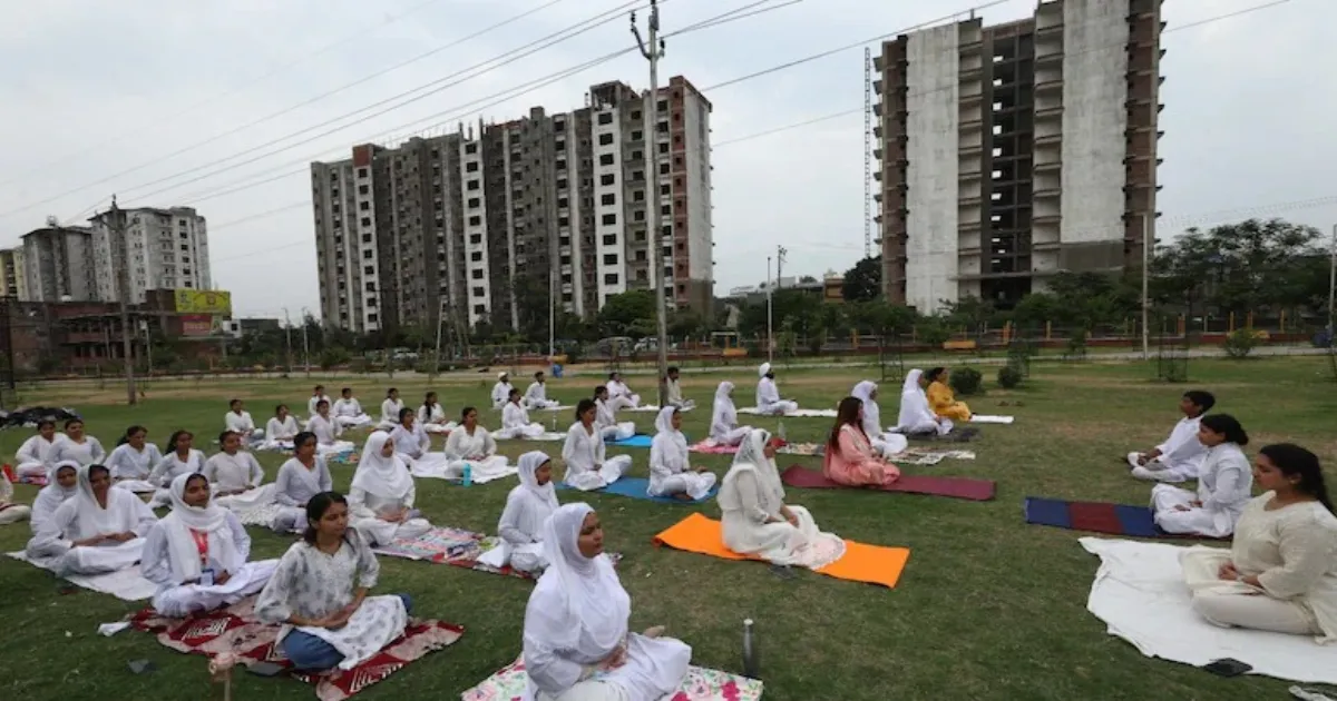 Yoga Session Highlights Friendship And Harmony Across Communities
