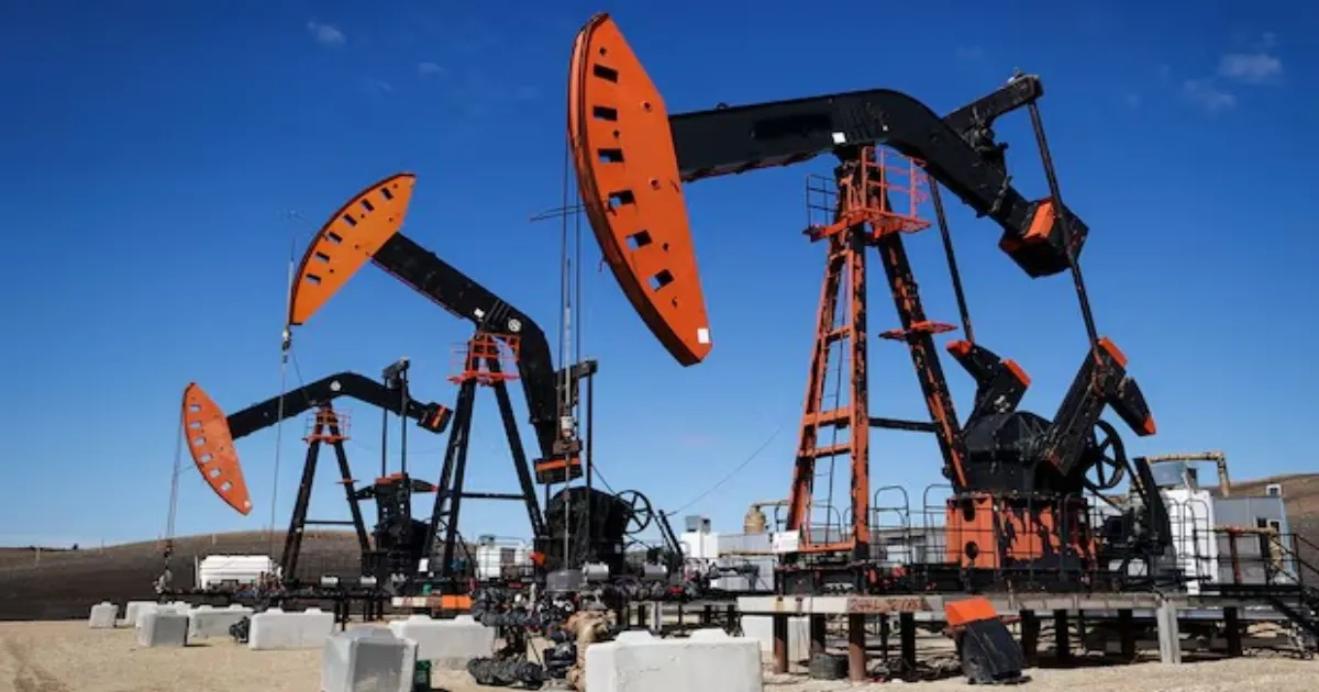 Brent Retreats Below $76 As Improved Shipping Flows Ease Global Supply Concerns