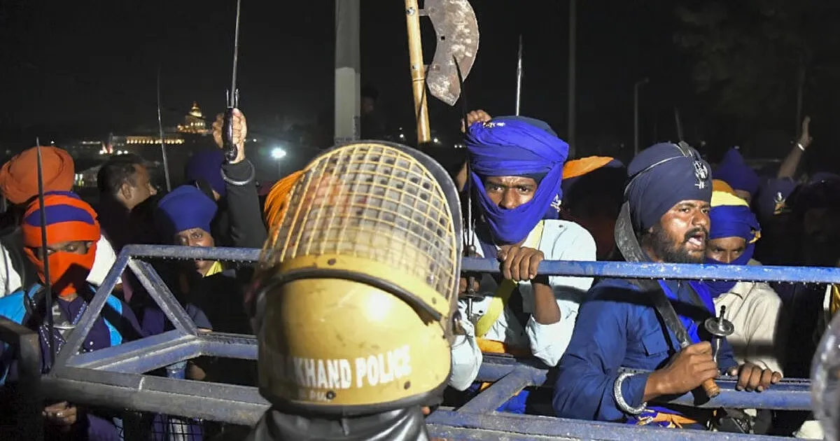 Minor Parking Dispute Escalates Into Nihang-Police Face-Off At Himachal-Uttarakhand Border