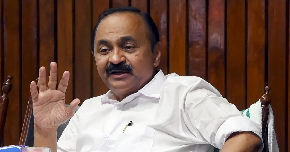 Kerala Holiday Dispute Erupts As VD Satheesan Faces Criticism Over Public Holiday Remarks