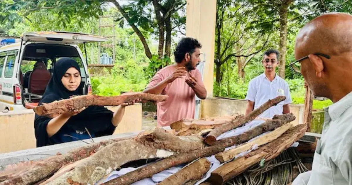Muslim Woman's Compassion Shines After Performing Hindu Man's Last Rites In Kasaragod