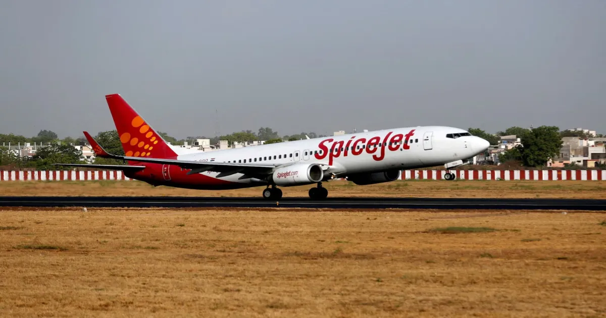 SpiceJet Directed To Refund Fare And Pay ₹52,000 To Srinagar Couple After Boarding Denial