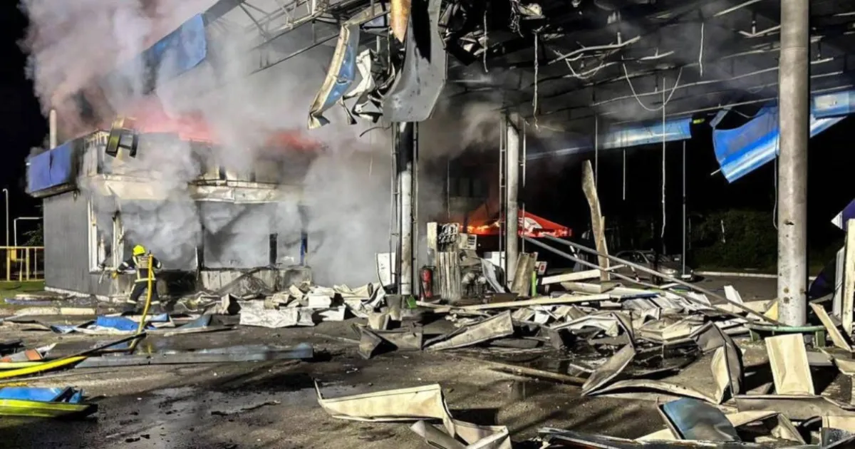 Volodymyr Zelenskyy Condemns Russian Strikes as Eight Killed and 35 Injured in Ukraine