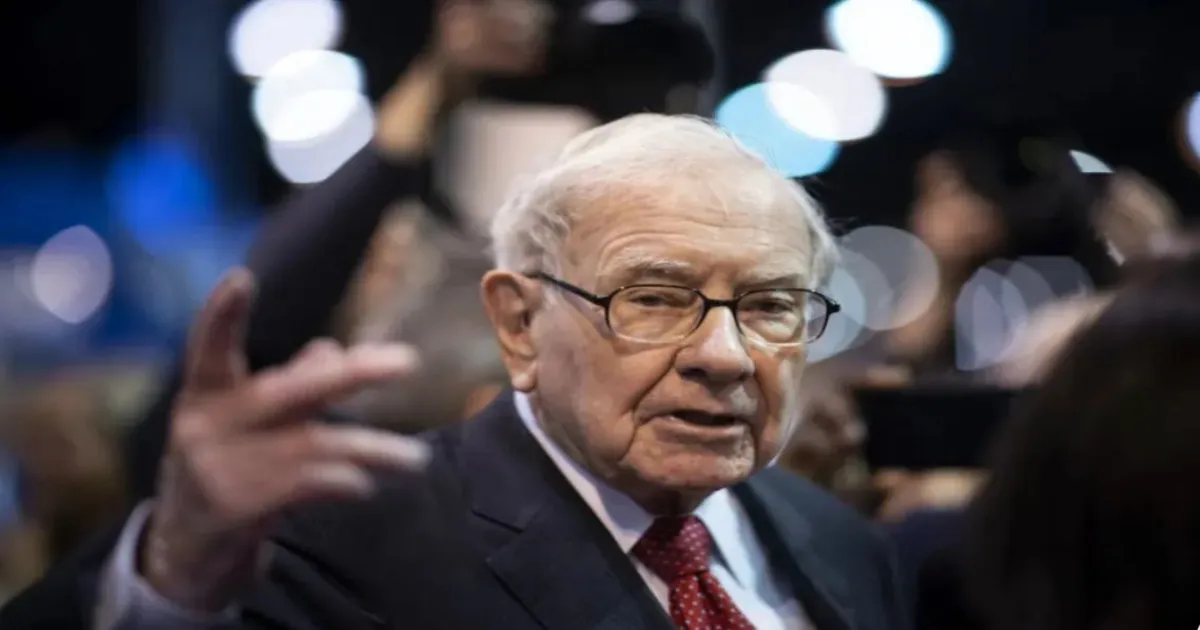 Investor Sentiment Split As Warren Buffett Issues 11-Word Market Warning Statement