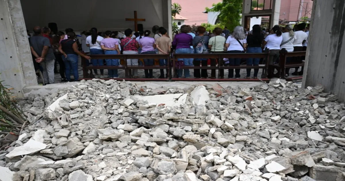Earthquake Deaths Surpass 3,000 In Venezuela As Focus Shifts To Burials And Recovery