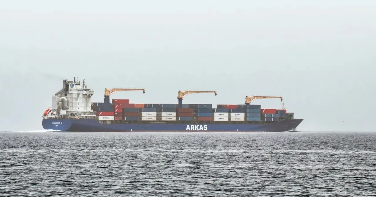 Inside Oman's Hormuz Proposal To Iran Amid Gulf-Backed Maritime Tensions