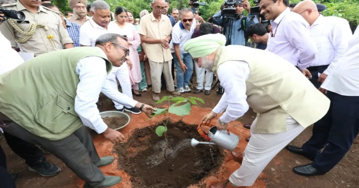 Delhi L-G T.S. Sandhu Leads Plantation Drive At Kamla Nehru Ridge