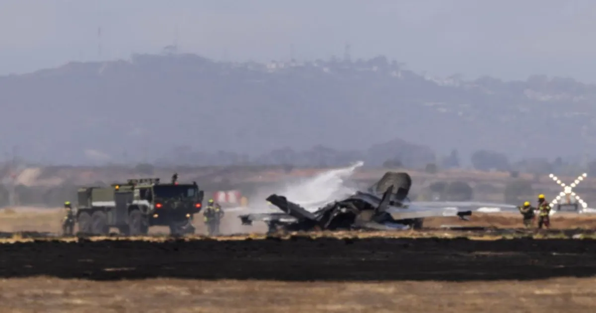 Military Aircraft Goes Down Near California Base, US Authorities Begin Crash Investigation