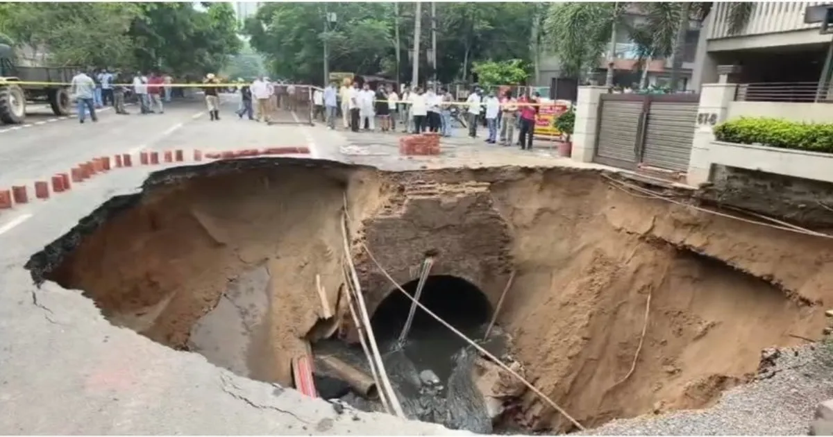Sudden Earth Collapse In Ludhiana Leaves Homes Vacated And Roads Affected