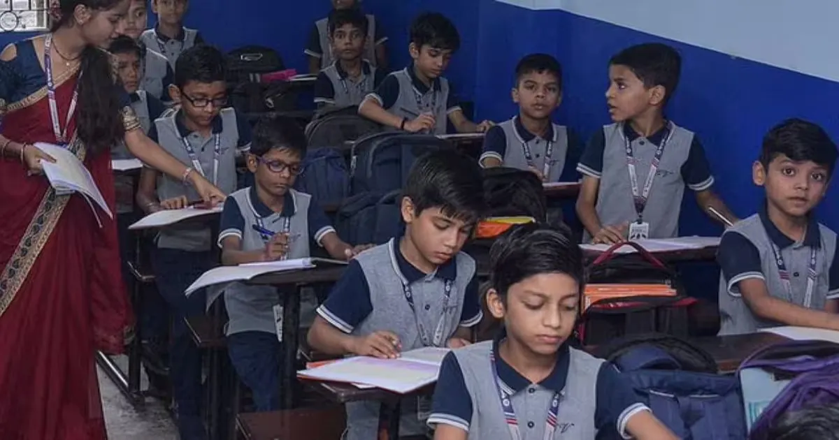 Kolkata Government School: 31 Students Fall Ill, Hospitalised After Nausea, Vomiting