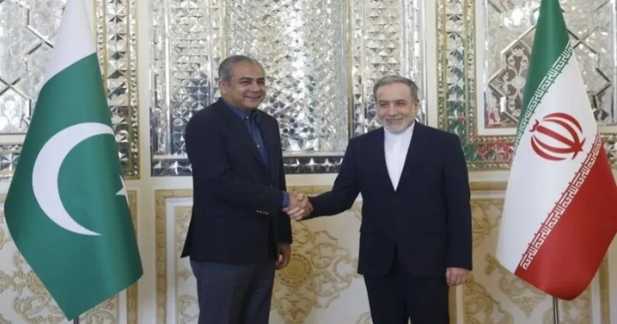 Pakistan’s Naqvi Meets Pezeshkian, Araghchi Amid US-Iran Mediation Efforts
