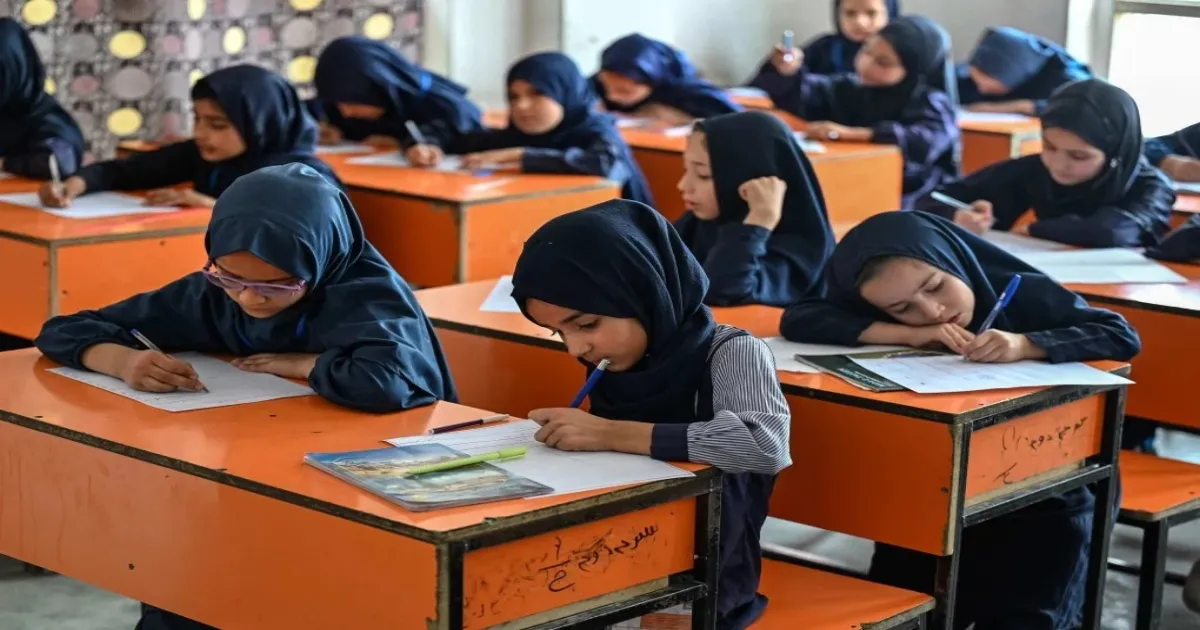 24 Lakh Afghan Girls Remain Shut Out of Secondary School Under Taliban Rule