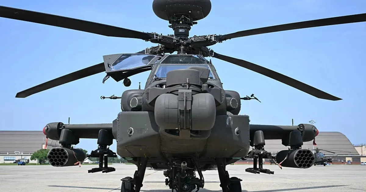 US Army Pauses Apache Helicopter Training Missions Following Fatal Texas Crash Investigation
