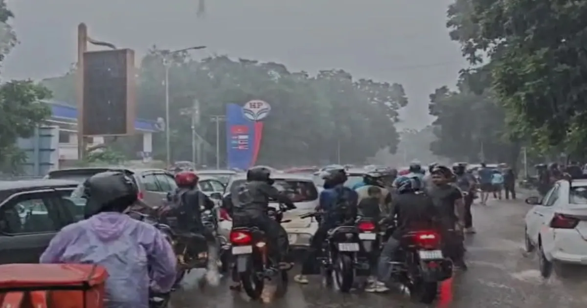 Rain Disrupts 'Petrol Langar' in Chandigarh, Leaving Residents Disappointed and Stranded