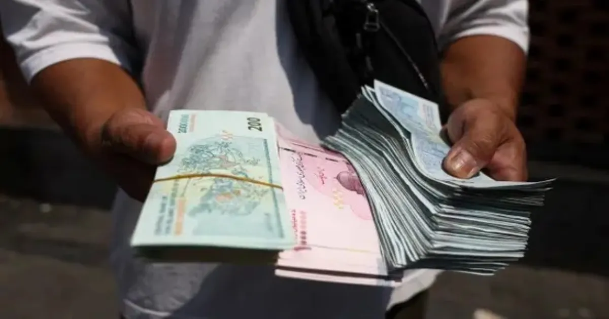 Iran’s Rial Falls To 2.02 Million Per Dollar Amid Sanctions Threat