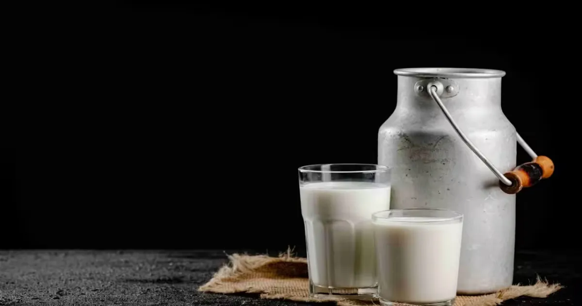 Mumbai Authorities Seize And Destroy 4,700 Litres Of Milk During Food Safety Drive