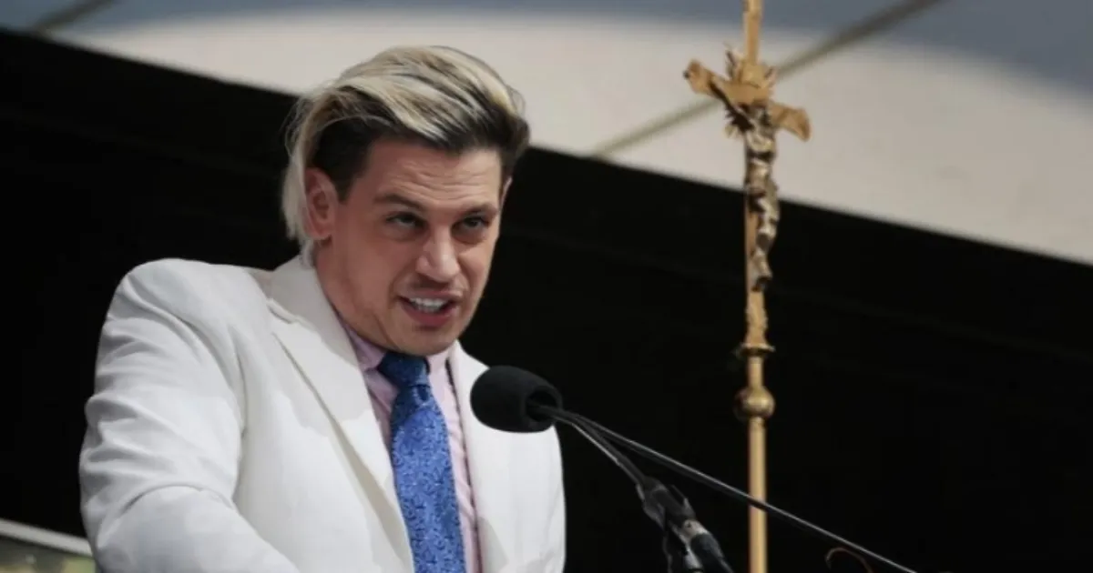 British Far-Right Agitator Detained By US Immigration Authorities During Enforcement Operation