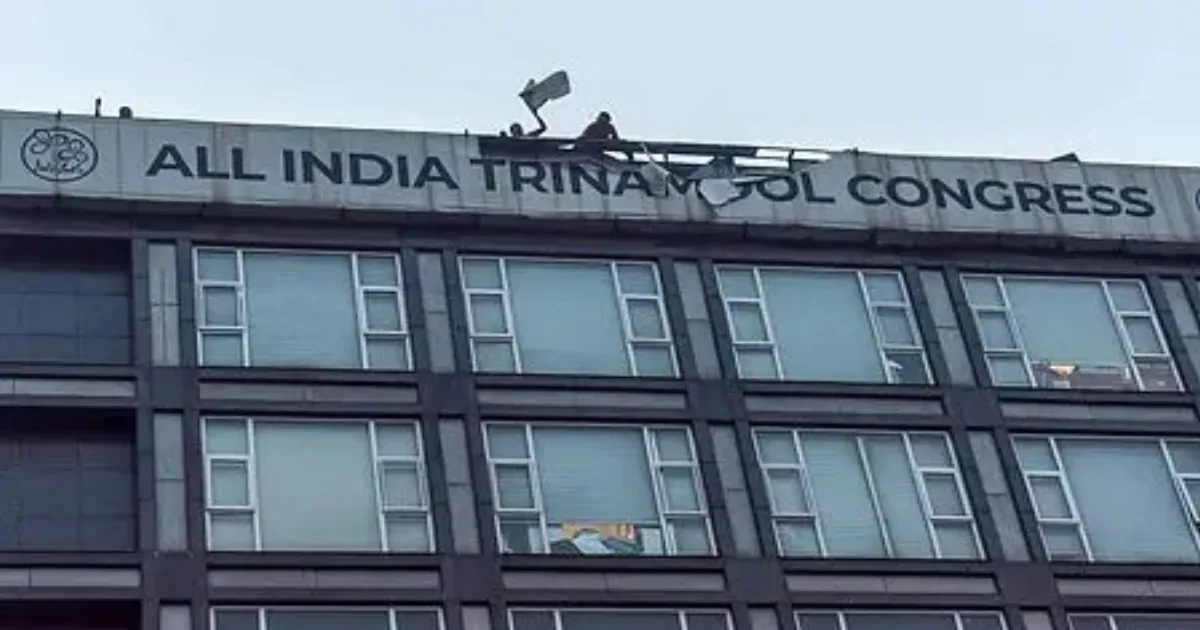 Apex Court Directs Calcutta High Court For Speedy Resolution Of TMC’s Signboard Petition