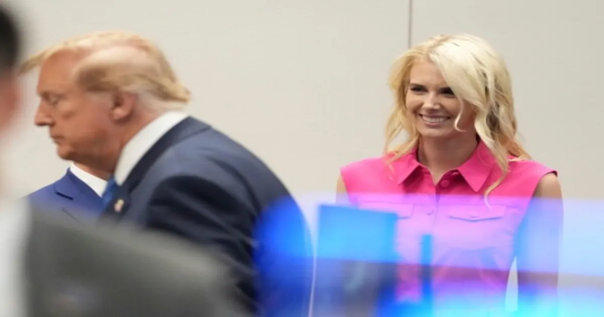  Legal Disclosures Clarify Trump’s Private Holiday Payouts to White House Assistants
