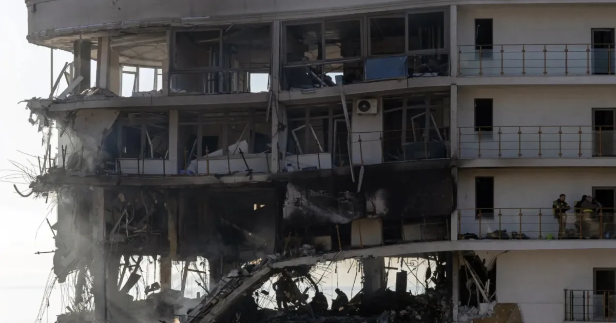 Russia Targets Port And Steel Plants in Ukraine Air Strikes, Killing 10 And Injuring Dozens