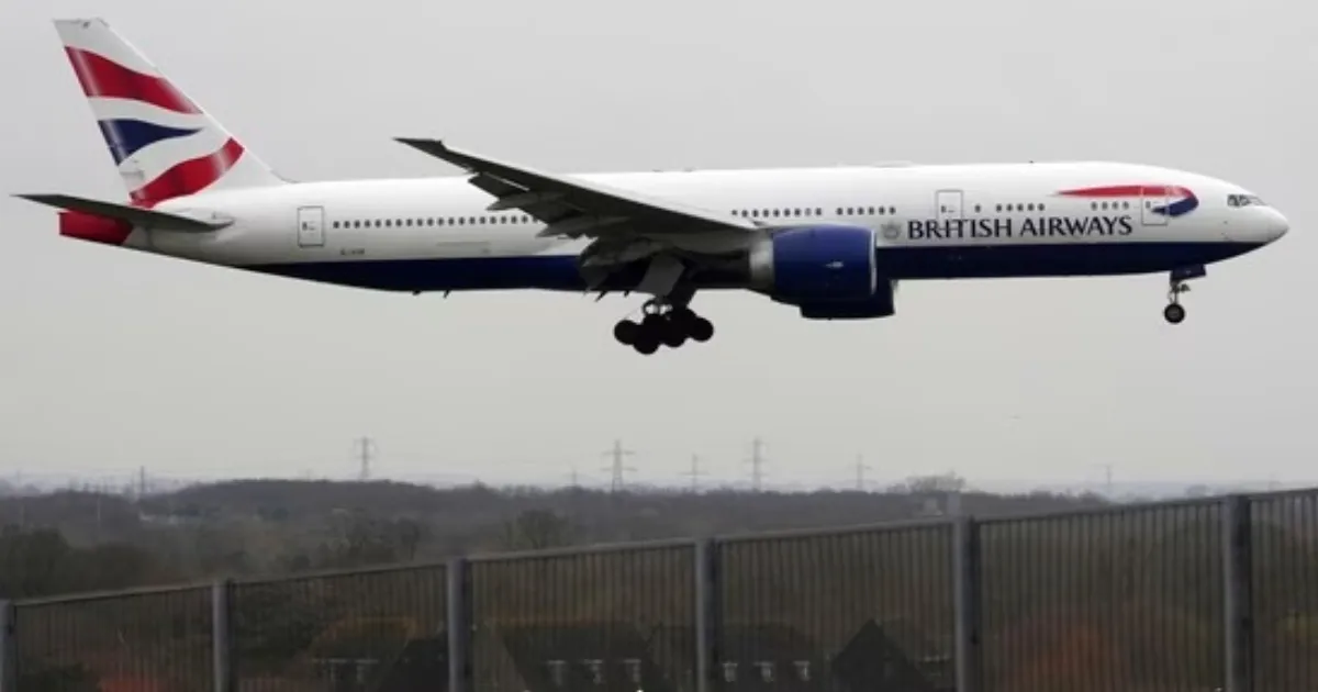 London-Chicago Flight Loses 28,000 Feet In Minutes Before Emergency Declaration