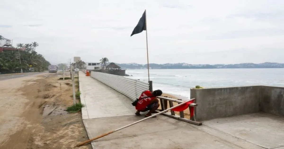 Hurricane Simon Strengthens Offshore, Raising Concerns As It Approaches Mexico’s Pacific Coast