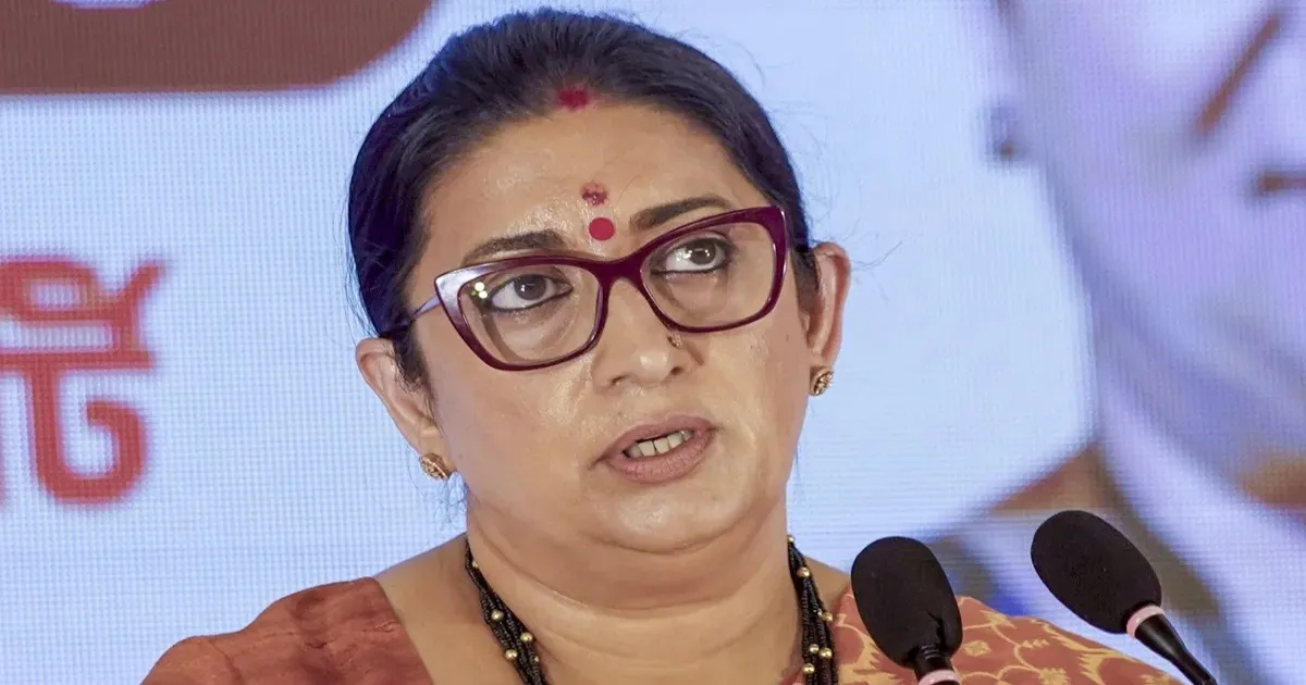 Smriti Irani Drops VIP Culture In Chhattisgarh, Focuses On BJP Booth Workers