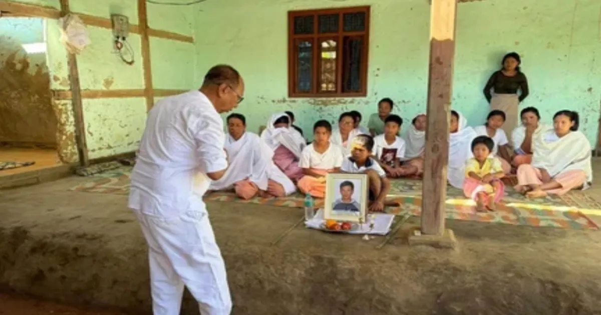 CM Yumnam Khemchand Singh Visits Families of Slain Firewood Collectors in Manipur