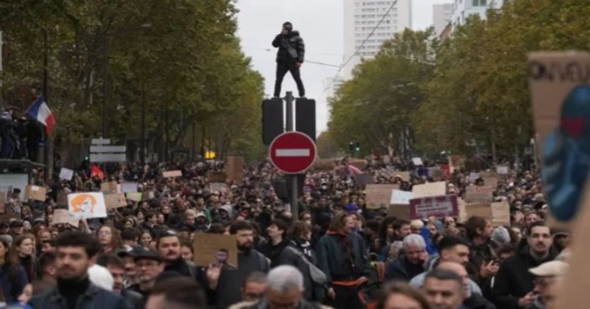 France Plans New University Selection Process Following Escalating Violence During Student Protests