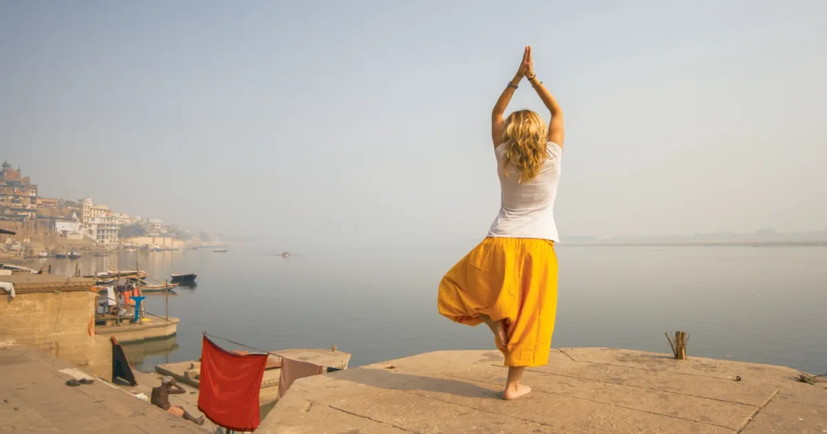 feeling-sluggish-all-day-long-yoga-might-have-a-cure-da