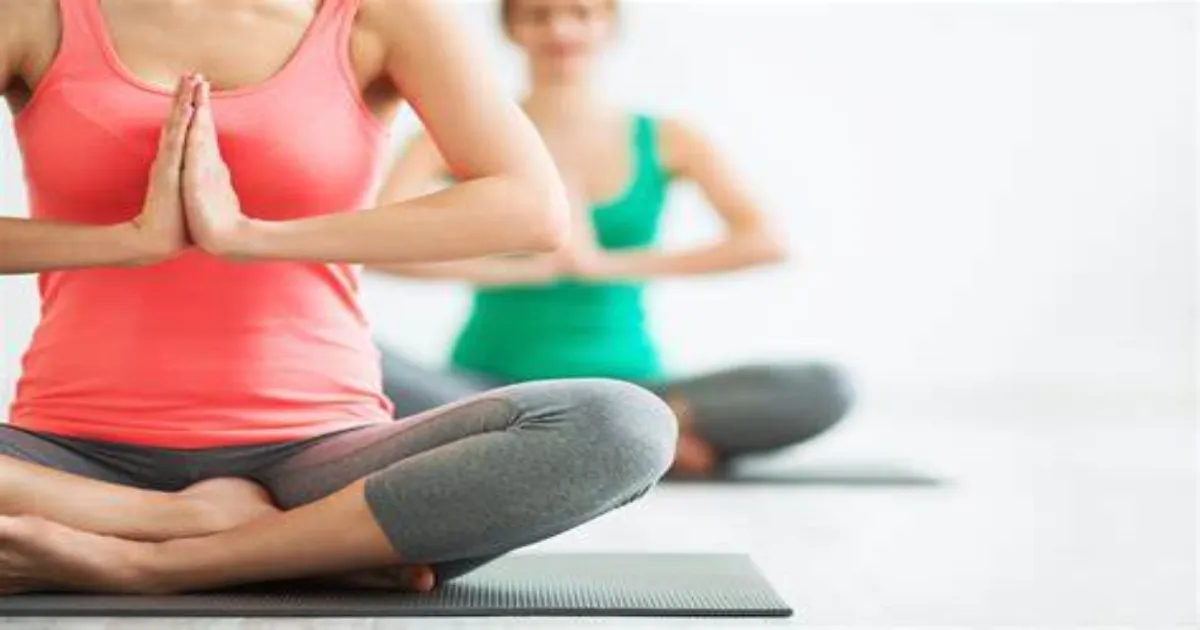 a-week-of-5-minute-yoga-fixes-for-screen-strained-bodie